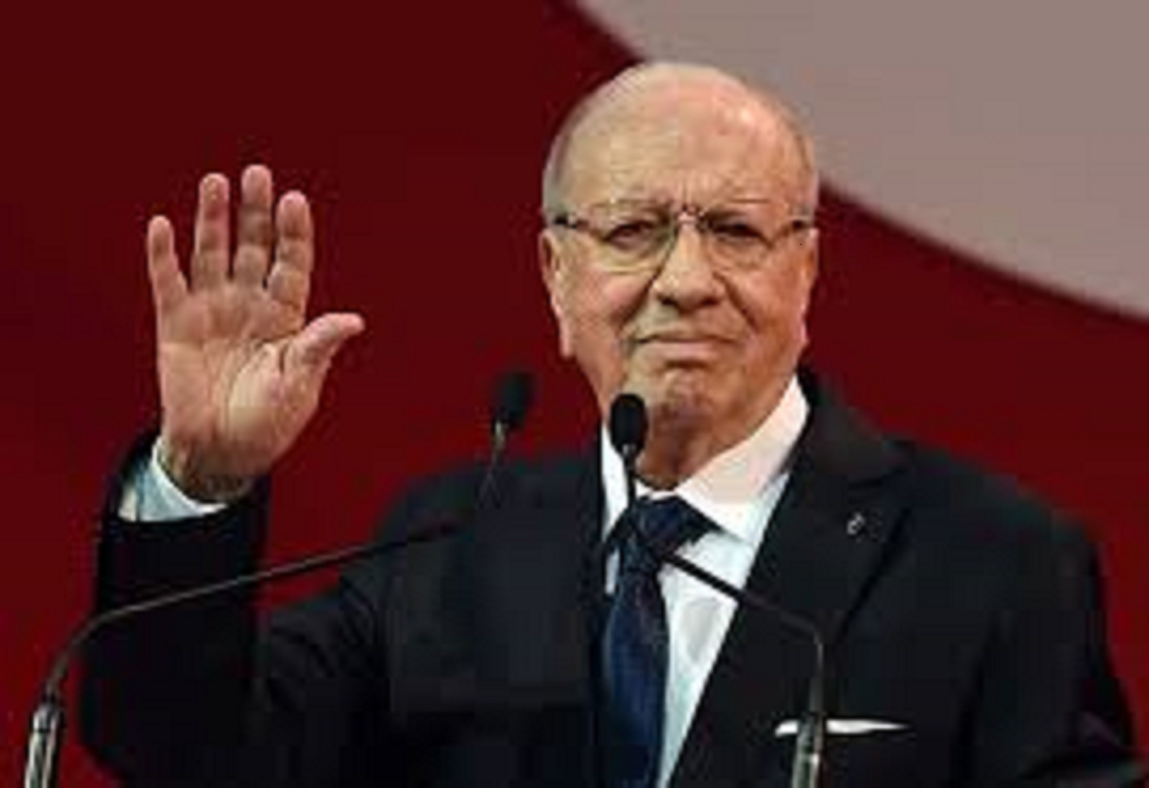 قرار الرئيس التونسي الجديد للقضاء على الفيروس التاجي