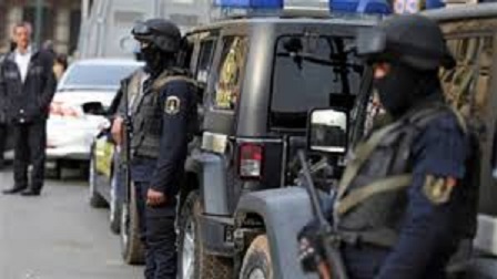 بداية يوم جديد من أيام حظر التجوال والشرطة تنشر قواتها في التاسعة مساءا