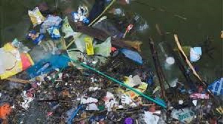 بلاستيك الإطارات السبب الأول في تلوث المحيطات