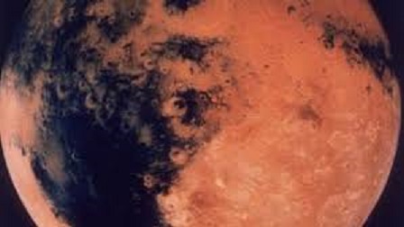 ظهور تلال ضخمة غامضة على المريخ تشير إلى وجود حياة عليه