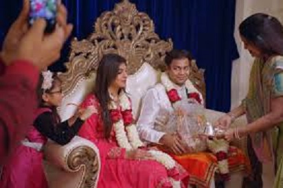 زواجات ناجحة على يد أشهر خاطبة هندية
