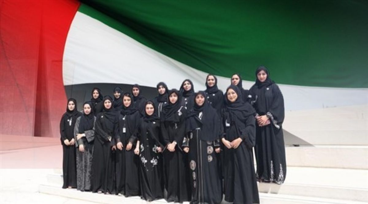 الأمية بين الفتيات في أبو ظبي ومتوسط عمر المرأة في العاصمة الإماراتية