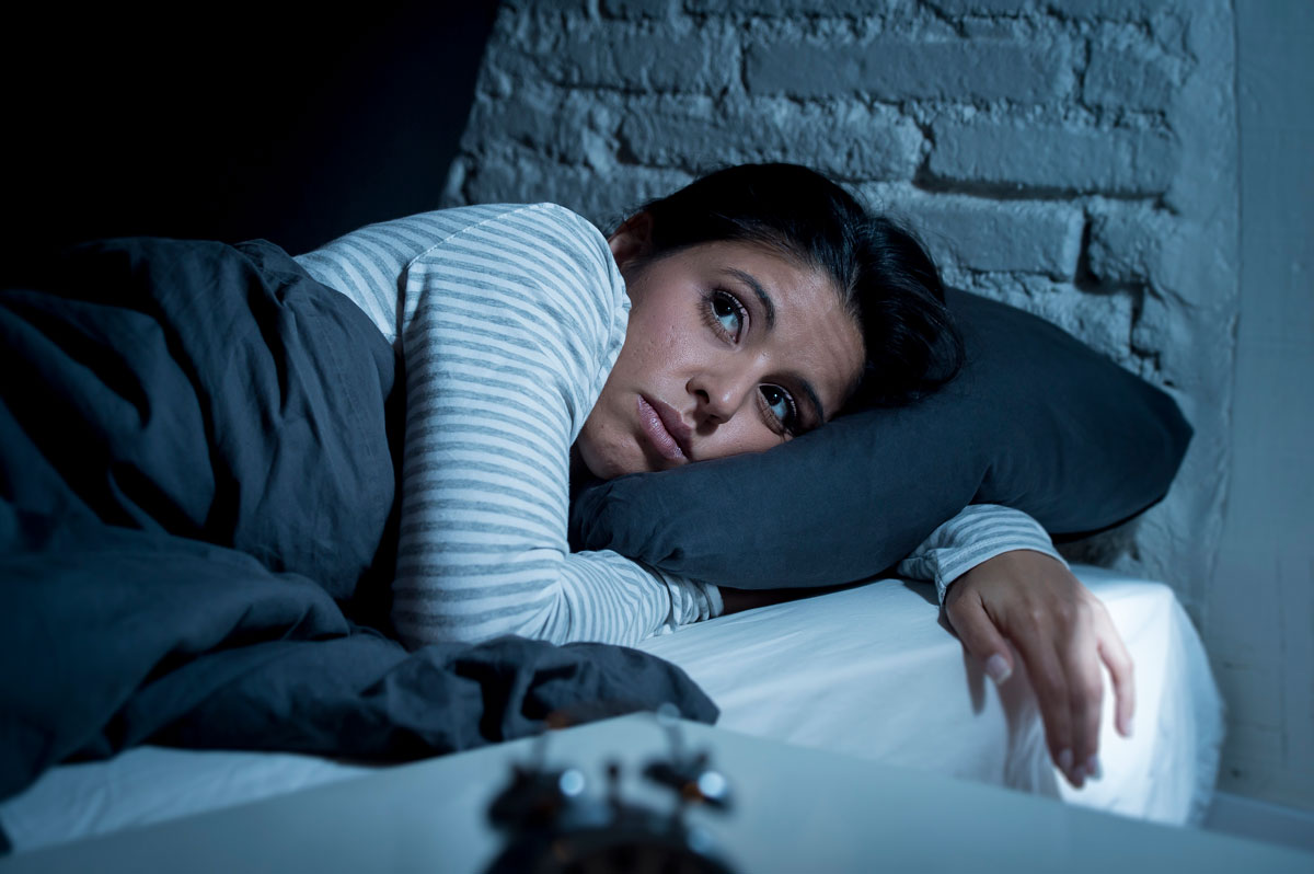 دراسة تكشف أن اليقظة اللاواعية في فترة الليل تجعل النساء أكثر مواجهة للموت