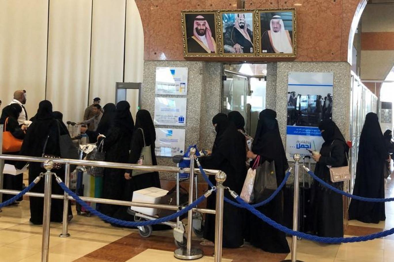 المرأة السعودية تواصل تحررها بقرار قضائي جديد لا يشترط وجود محرم بالمنزل