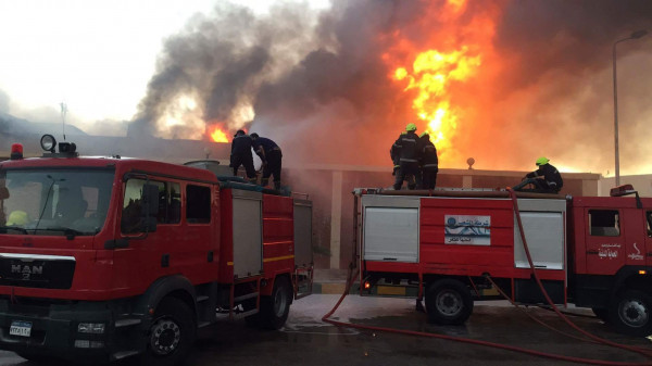 حريق هائل بأحد المطاعم على كورنيش الإسكندرية في مصر