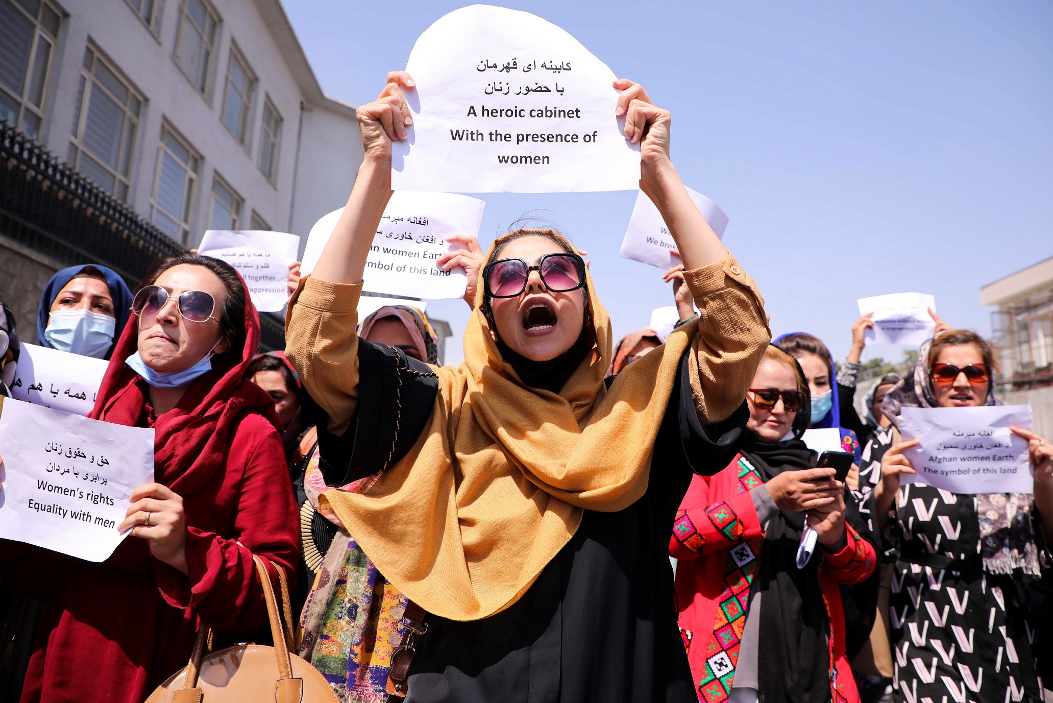 نساء أفغانستان يطالبن حركة طالبان بحفظ حقوقهن واستكمال إنجازاتهم
