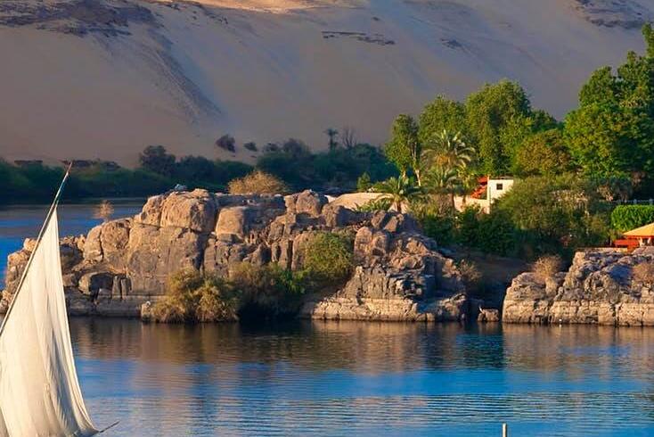 ينبع نهر النيل من هضبة البحيرات في دولة