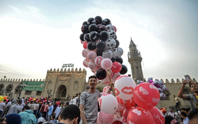 موعد عيد الفطر 2024 وعدد أيام إجازة عيد الفطر في مصر والسعودية والدول العربية