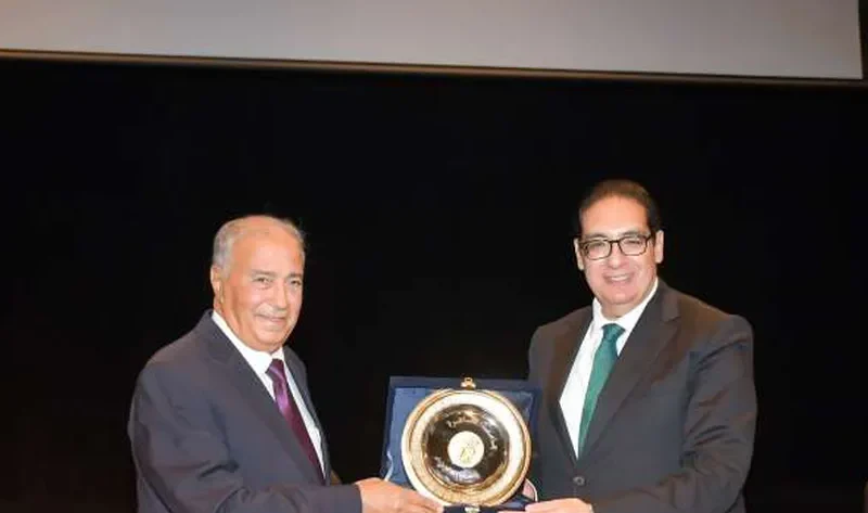 ندوة للشاعر فاروق جويدة في جامعة القاهرة احتفالا بانتصارات أكتوبر – أخبار مصر