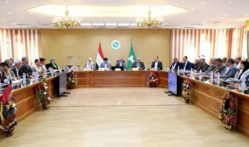 محافظ الشرقية: حصر المنازل والمنشآت الآيلة للسقوط لإزالتها قبل فصل الشتاء – المحافظات