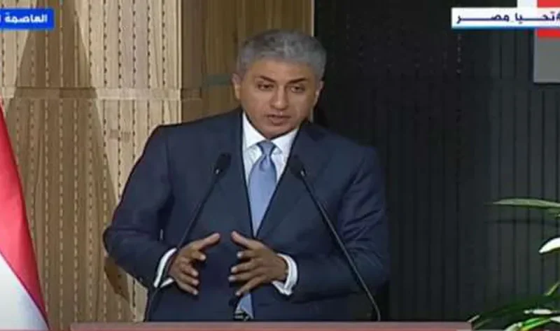 وزير السياحة: طريقة تنظيف أسود قصر النيل صحيحة تحت إشراف «الأعلى للآثار» – أخبار مصر