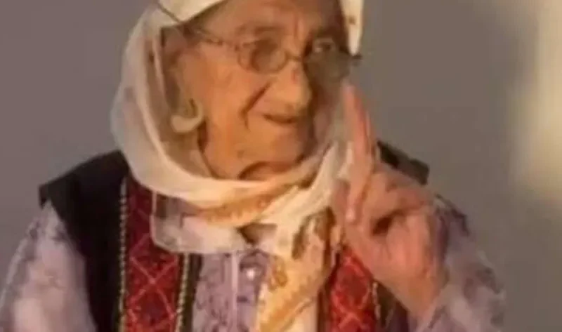 نجل «الحاجة فرحانة»: والدتي سعيدة للغاية بتكريم الرئيس السيسي لها (فيديو) – أخبار مصر