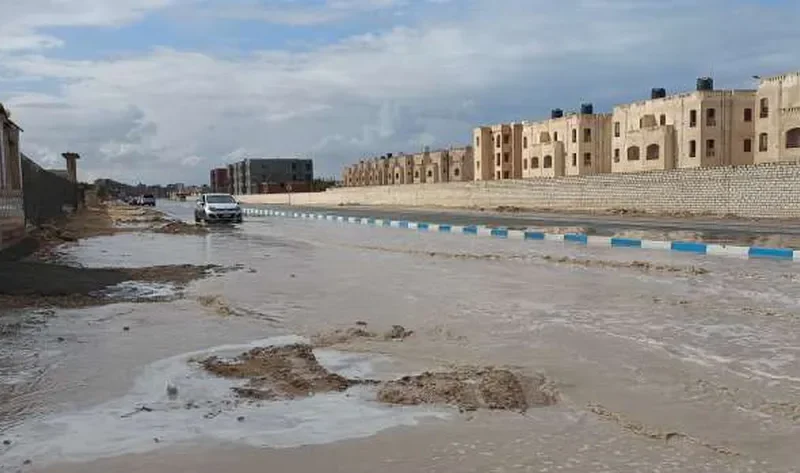 سقوط أمطار رعدية على مدينة مرسى مطروح ورفع حالة الطوارئ – المحافظات