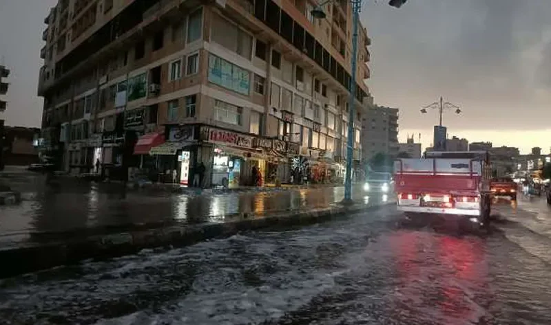 أمطار رعدية غزيرة وبرق ورعد على مرسى مطروح تزامنا مع نوة غسيل البلح – المحافظات