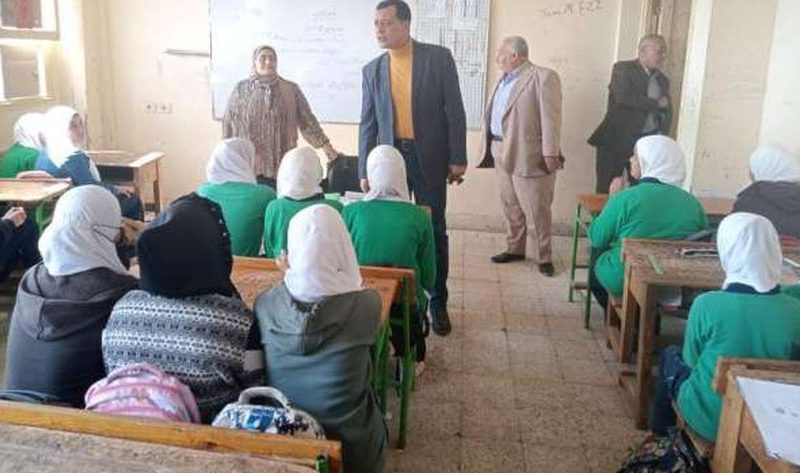 «تعليم سوهاج»: إحالة مدير مدرسة والمتابعين لها للتحقيق لعدم انضباط العمل – المحافظات