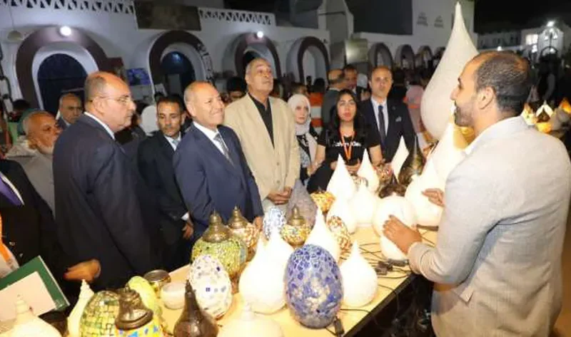 ضيوف المنتدى الحضري العالمي يزورون قرية الفواخير في مصر القديمة (صور) – أخبار مصر