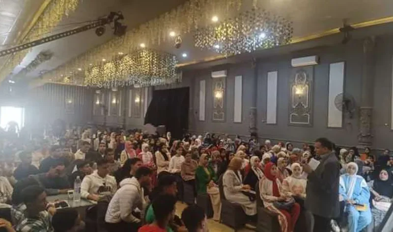 مئات الطلاب يشهدون ختام القوافل التعليمية ضمن مبادرة «بداية» في أسيوط – المحافظات