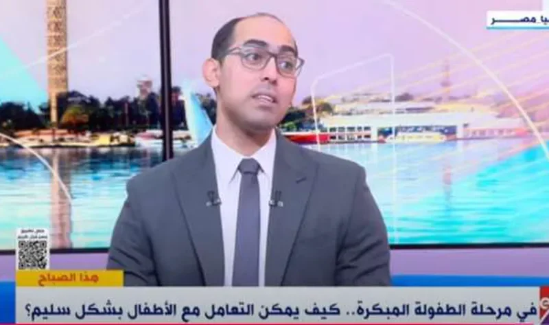 استشاري نفسي: ترك الأطفال أمام التلفاز يعرقل من نمو المسارات العصبية – أخبار مصر