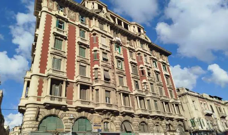 «عمارة قرداحي» بالإسكندرية.. تحفة تراثية تروي قصص عشق الأجانب لعروس البحر – المحافظات
