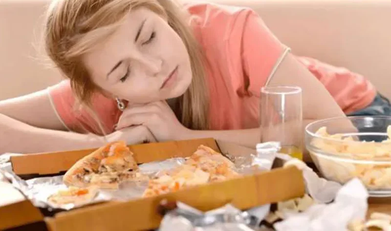 ما أسباب الشعور بالنوم بعد تناول الطعام؟.. الدم يلعب دورا – منوعات
