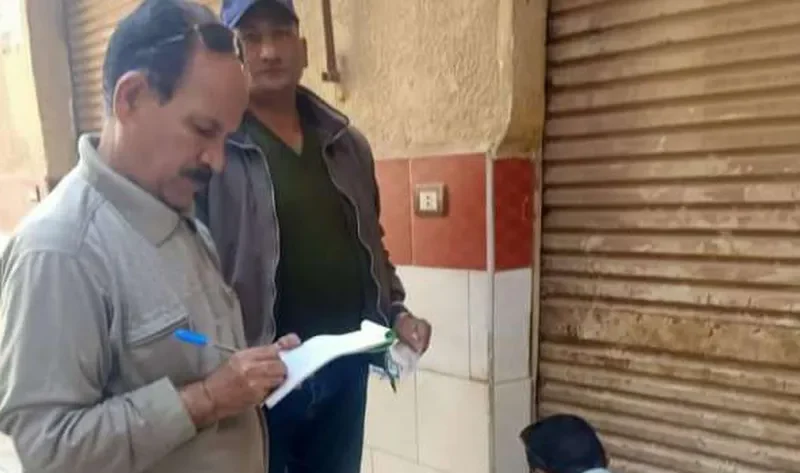 غلق 15 محلا تجاريا دون ترخيص في حملة رقابية بالمنيا – المحافظات