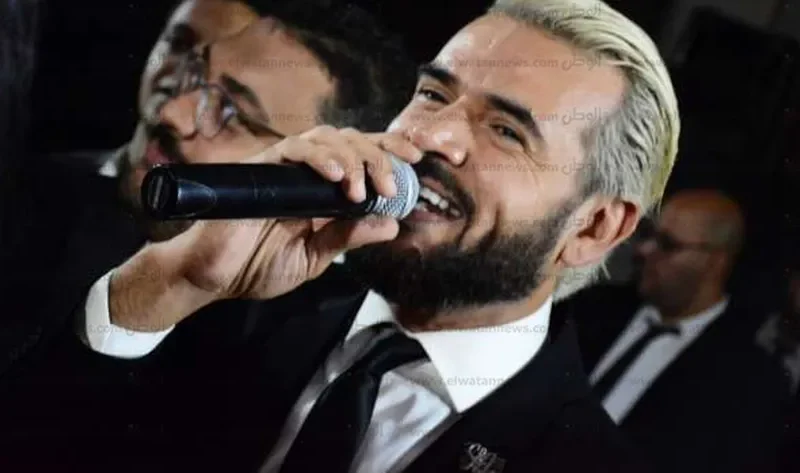 لوك جديد.. أول ظهور للنجم ساموزين بعد أزمته الصحية (فيديو) – فن