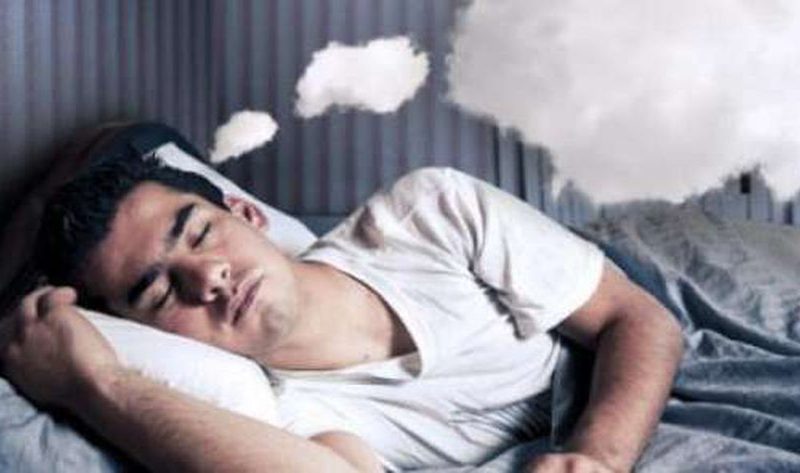 تفسير حلم رؤية شخص تحبه رغم بعده عنك.. ما دلالاته للعزباء؟ – منوعات