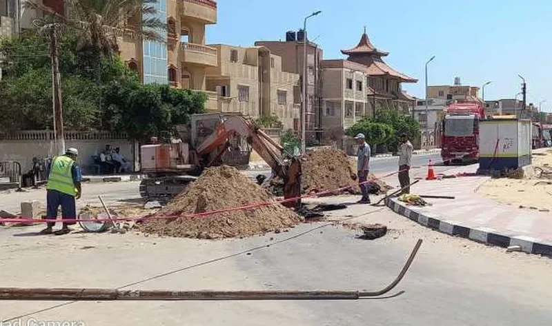 تركيب 6 بلاعات لتصريف مياه الأمطار في وسط العريش – المحافظات