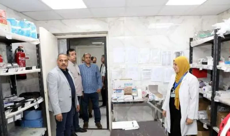 محافظ الشرقية يوجه بتوفير مقاعد انتظار واستراحات بمستشفى القنايات العام – المحافظات