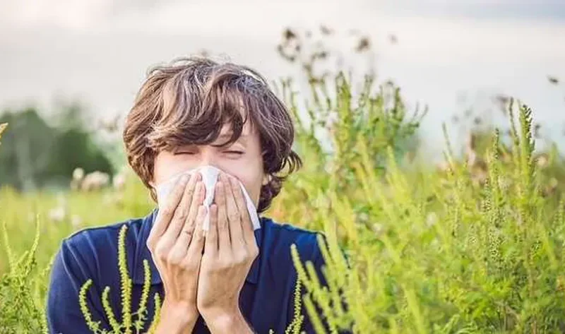 تفسير حلم الإصابة بمرض في المنام.. متى يحمل الخير لصاحبه؟ – منوعات
