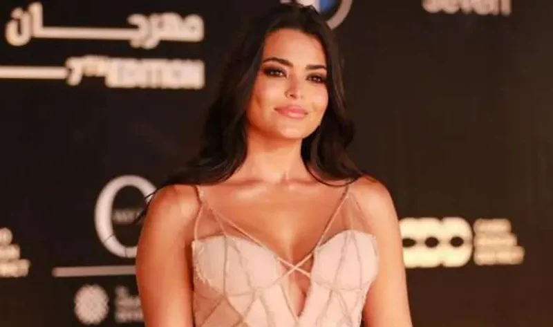 5 إطلالات مختلفة لـ أسماء جلال في مهرجان الجونة.. ما تقييم الجمهور؟ – منوعات