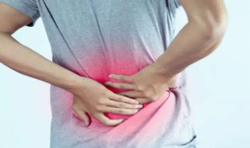 تخفيف ألم أسفل الظهر بالتمارين والزيوت الطبيعية.. 4 طرق فعالة – منوعات