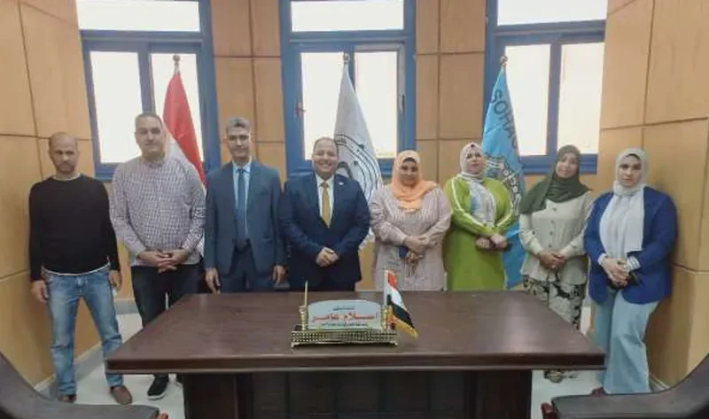 رئيس جامعة سوهاج في أول يوم دراسة بـ«طب وأسنان»: الكلية ستقلل الاغتراب – المحافظات