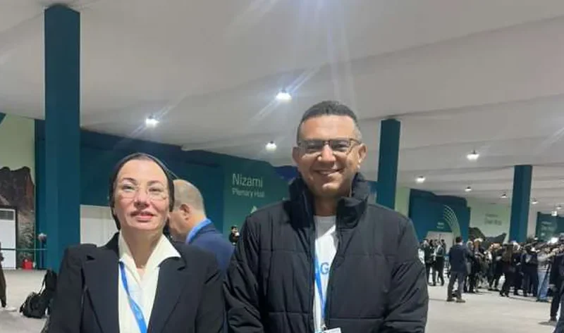 بعد رحلة من دبي إلى باكو.. وزيرة البيئة تلتقي المغامر المصري «علي عبده» في «COP29» – أخبار مصر