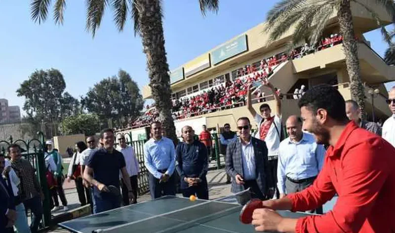 رئيس جامعة بنها يشارك الطلاب الأنشطة الرياضية في مهرجان «بداية نحو صحة أفضل» – المحافظات
