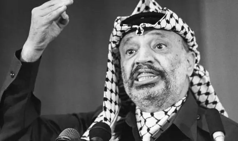 ياسر عرفات.. رحلة نضال بدأت من «هندسة القاهرة» – أخبار العالم