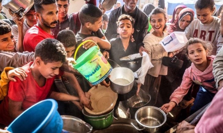 بالصور ؛ إعلام عبري: تخوف إسرائيلي من حظر توريد الأسلحة عقب تحذيرات من مجاعة بغزة