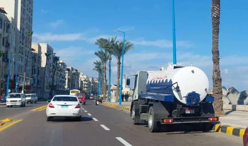 سقوط أمطار متوسطة على الإسكندرية.. وفرق الصرف الصحي تنشر معداتها في الشوارع – المحافظات
