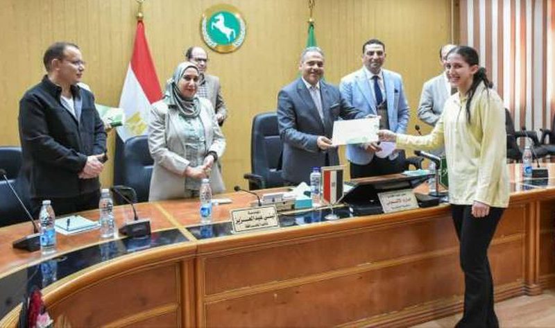 محافظ الشرقية يكرم أبطال العالم في الكاراتيه من أبناء المحافظة – المحافظات