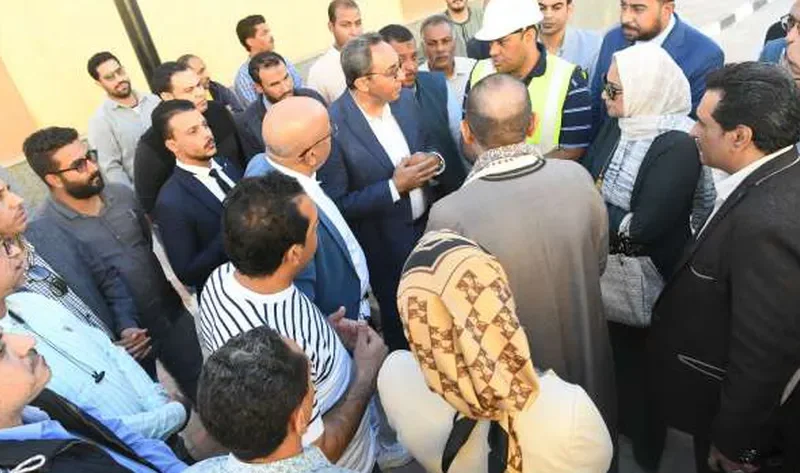 محافظ قنا يوجه بإعادة تشغيل المجمع الصناعي في أبوتشت لتوفير فرص عمل – المحافظات