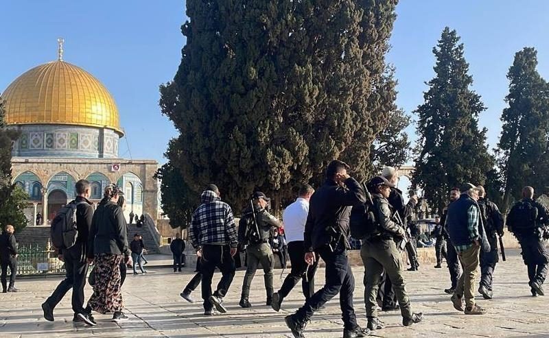 إسرائيل تقتحم الأقصى 23 مرة وتمنع الأذان بـ”الإبراهيمي” 95 مرة
