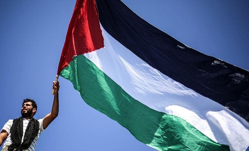 فرنسا تحظر رفع العلم الفلسطيني في مباراتها مع إسرائيل