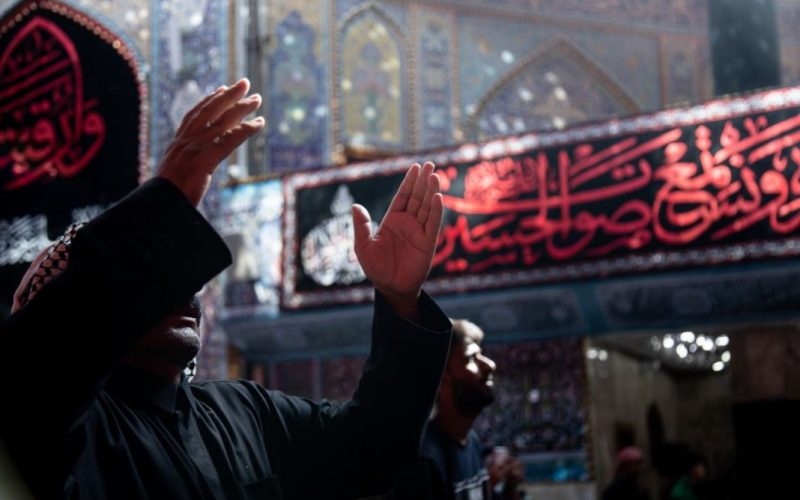 من هدي الأئمة.. فلسفة التوسل بأهل البيت والروايات الدالة على مشروعيته