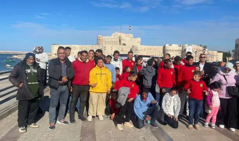 طلاب مدرسة صلاح نافع للتربية الفكرية بمطوبس في زيارة لمعالم الإسكندرية (صور) – المحافظات