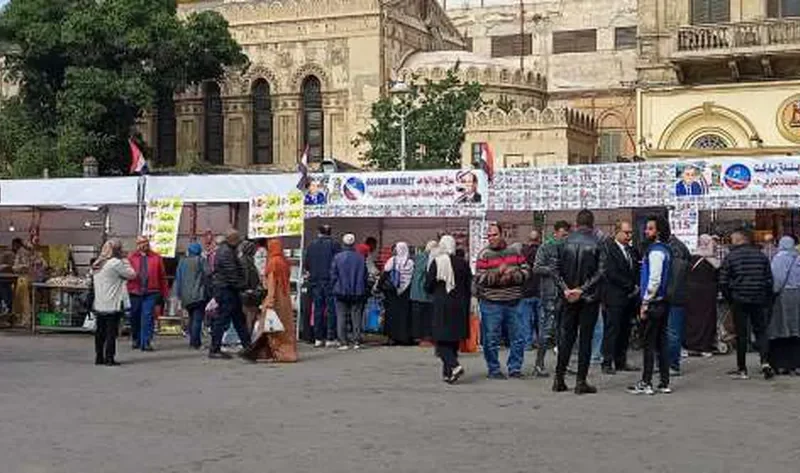 إقبال كبير على سوق اليوم الواحد في المنشية بالإسكندرية لليوم الثاني بعد قرار مده – المحافظات
