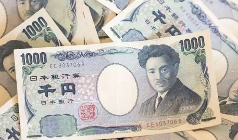 خبير اقتصادي: الين الياباني استفاد من الأحداث الجارية في كوريا الجنوبية – أخبار العالم