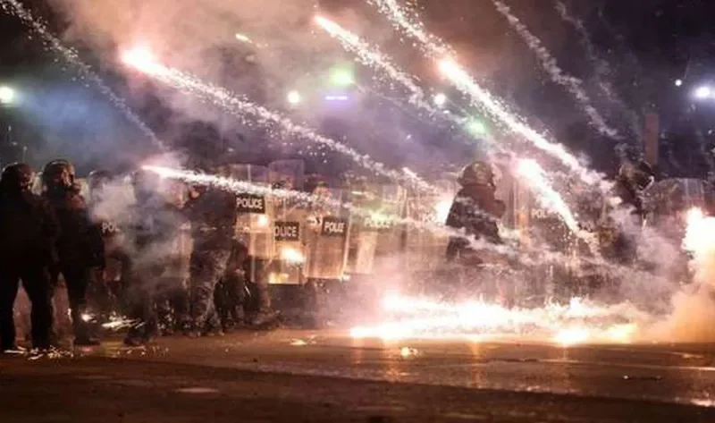 أعمال عنف في جورجيا احتجاجا على تعليق محادثات الانضمام إلى الاتحاد الأوروبي – أخبار العالم