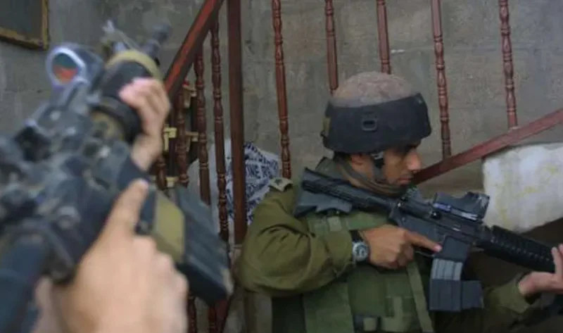 مواجهات بين فلسطينيين وقوات الاحـتلال لدى اقتحامها مخيم الأمعري في رام الله – أخبار العالم