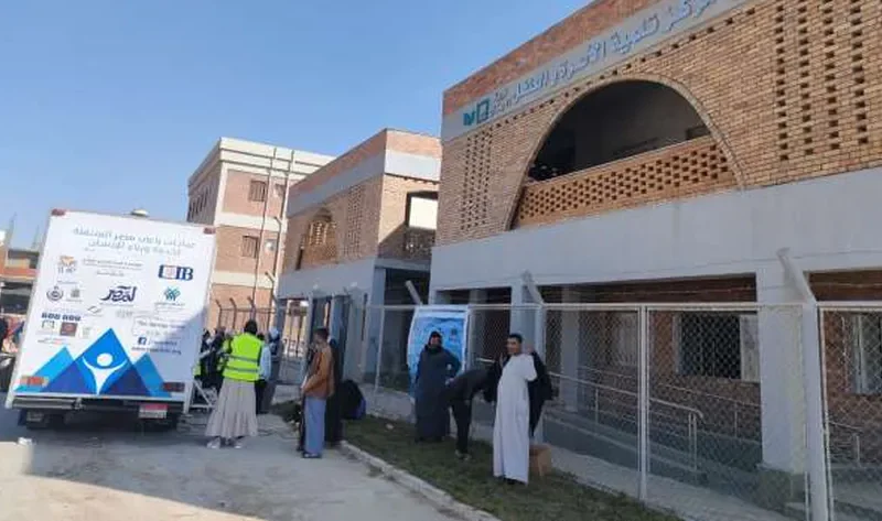 فحص 250 مواطنا ضمن قافلة طبية بالقنطرة شرق في الإسماعيلية – المحافظات