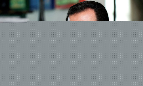 مكان الأسد مجهول والمعارضة تعلن سيطرتها على حمص وتطويق دمشق